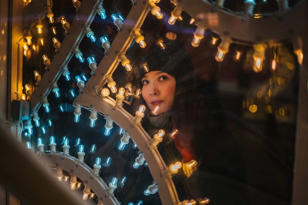 What Are the Best Tips for Incorporating Glow-in-the-Dark Elements into Evening Wear for Special Events?